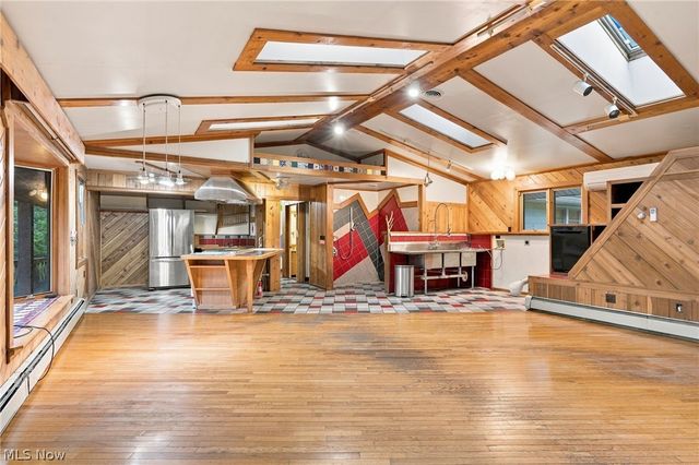 1365 Hillandale Drive, Bath, OH 44333