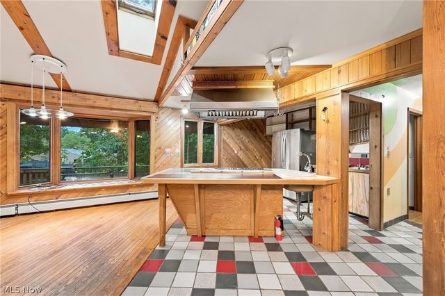 1365 Hillandale Drive, Bath, OH 44333