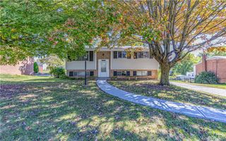 4340 Frederick Dr, Allegheny Twp, PA 15068