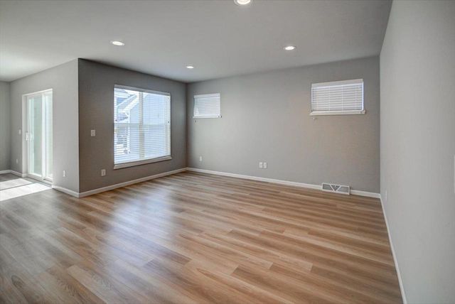 5949 Vintage Birch Way, Mcfarland, WI 53558