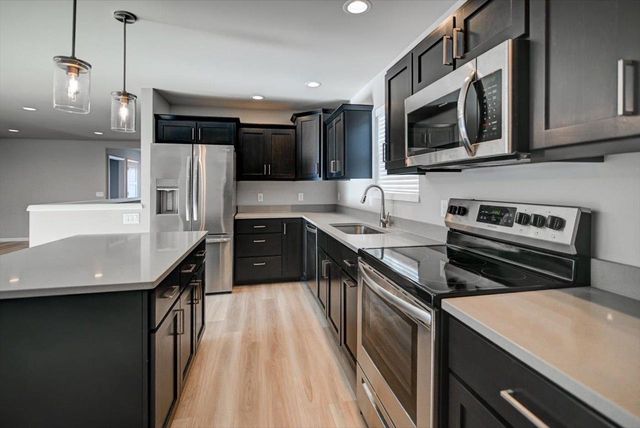 5949 Vintage Birch Way, Mcfarland, WI 53558