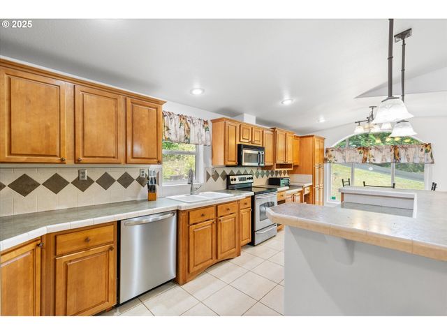 124 SOLO MEADOWS Ln, Longview, WA 98632