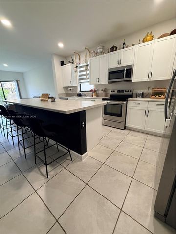 25441 SW 109th Ave, Homestead, FL 33032