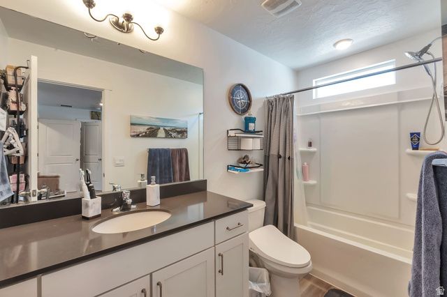 938 W FOX AVE, Santaquin, UT 84655