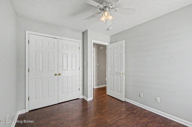 265 Drake Dr, Shepherdsville, KY 40165