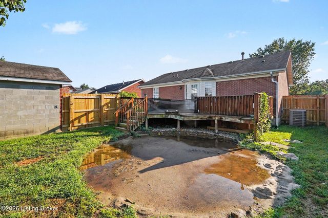 265 Drake Dr, Shepherdsville, KY 40165