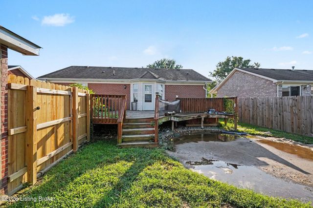 265 Drake Dr, Shepherdsville, KY 40165
