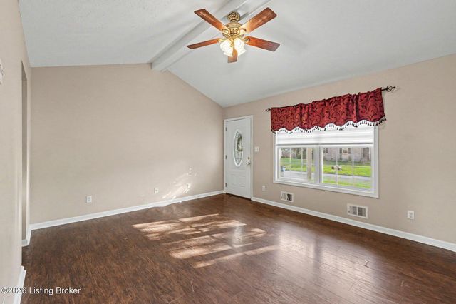 265 Drake Dr, Shepherdsville, KY 40165