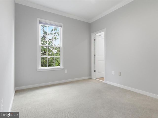 932 COLUMBUS ST N, Alexandria, VA 22314