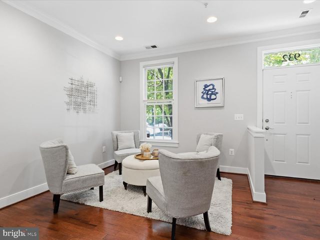 932 COLUMBUS ST N, Alexandria, VA 22314