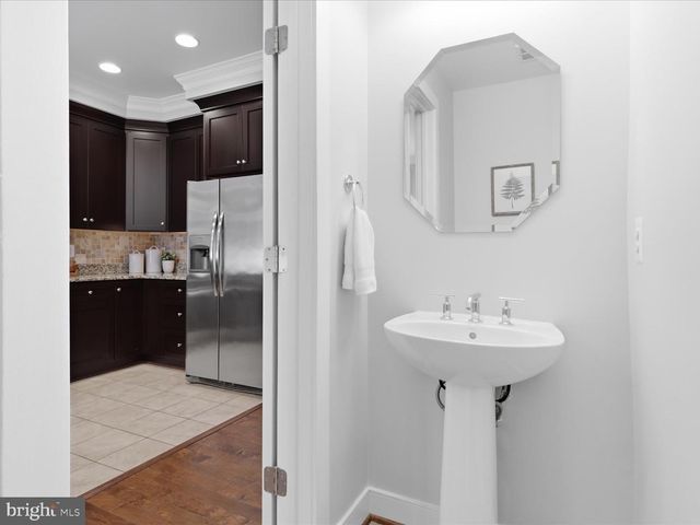 932 COLUMBUS ST N, Alexandria, VA 22314