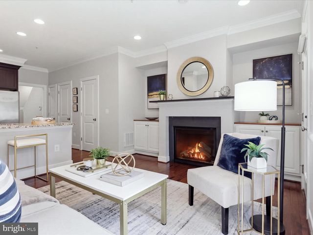 932 COLUMBUS ST N, Alexandria, VA 22314