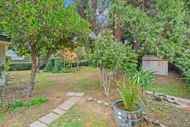 4014 42nd Ave, Sacramento, CA 95824