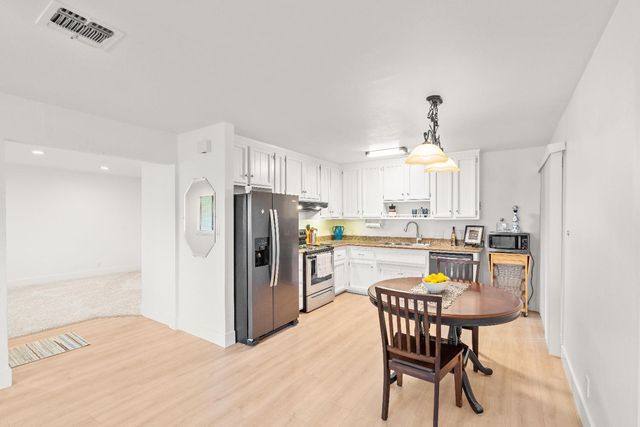 4014 42nd Ave, Sacramento, CA 95824