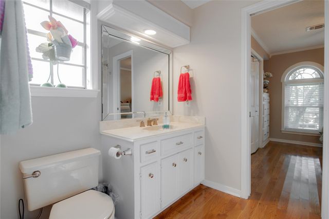 614 Olde Oaks Drive, Dickinson, TX 77539