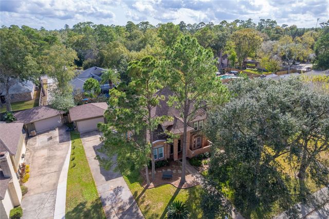 614 Olde Oaks Drive, Dickinson, TX 77539