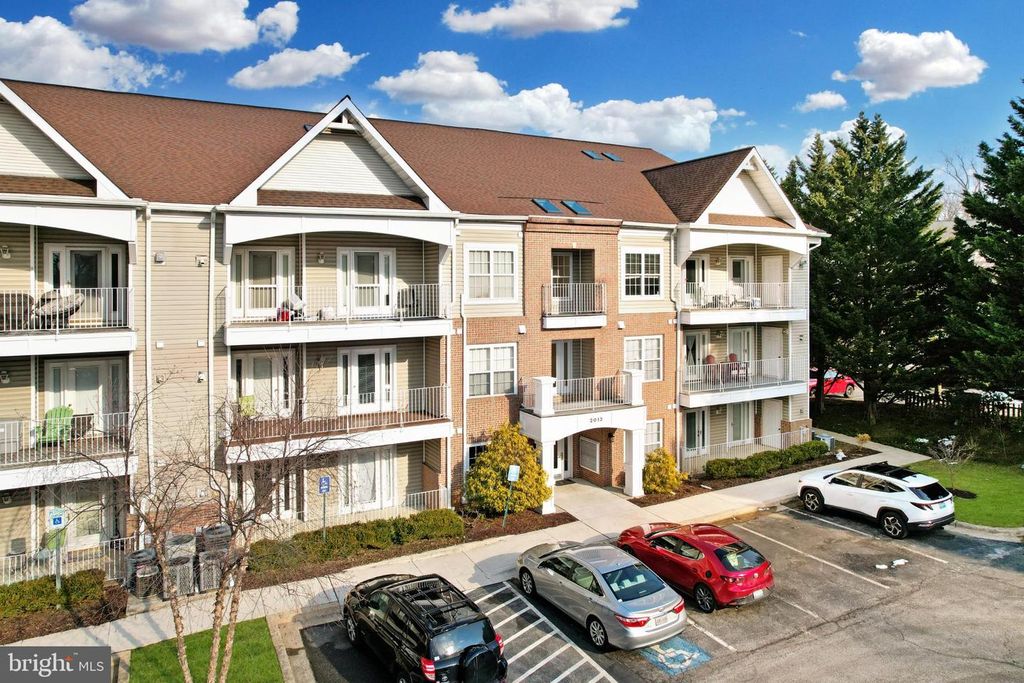 Image 1 of property listing at 2013 WARNERS TER S #242, Annapolis, MD 21401