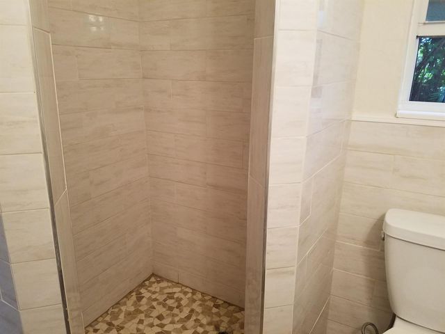 100 Cascade Lane 3, Palm Beach Shores, FL 33404
