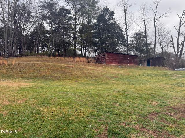 114 Pearl Bowers Road, Elizabethton, TN 37643