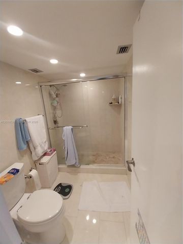 2333 Brickell Ave 602, Miami, FL 33129