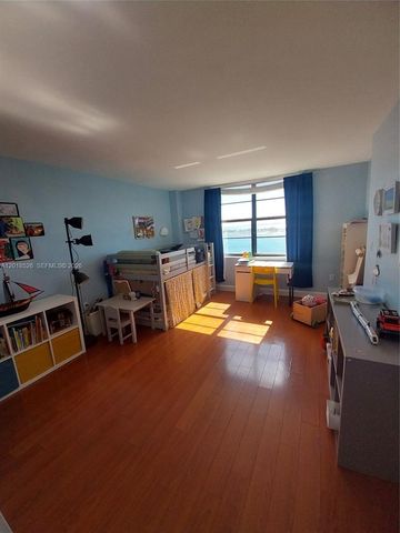 2333 Brickell Ave 602, Miami, FL 33129
