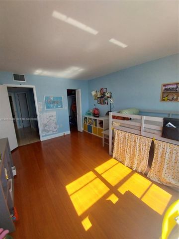 2333 Brickell Ave 602, Miami, FL 33129