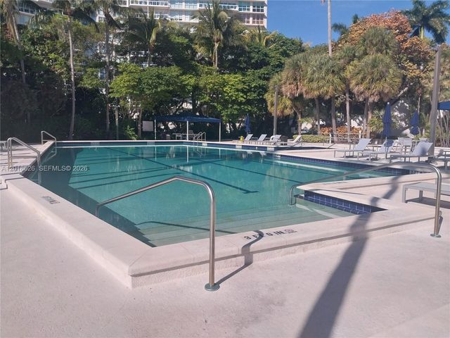 2333 Brickell Ave 602, Miami, FL 33129