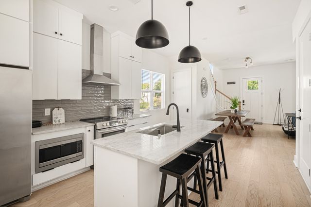 3219A Curtis St, Nashville, TN 37218