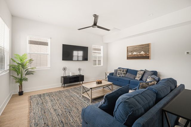 3219A Curtis St, Nashville, TN 37218