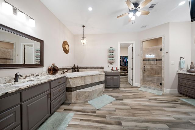15442 Crown Oaks Drive, Montgomery, TX 77316