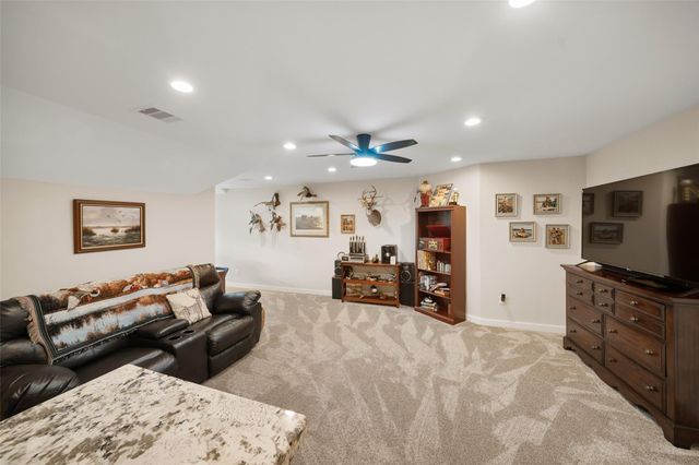 15442 Crown Oaks Drive, Montgomery, TX 77316
