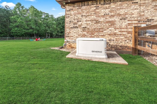 15442 Crown Oaks Drive, Montgomery, TX 77316