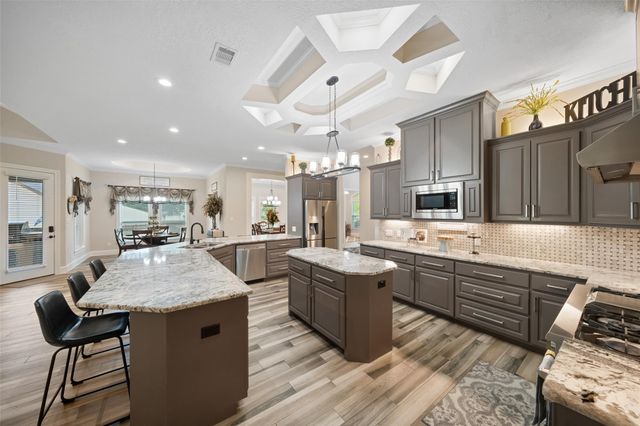 15442 Crown Oaks Drive, Montgomery, TX 77316