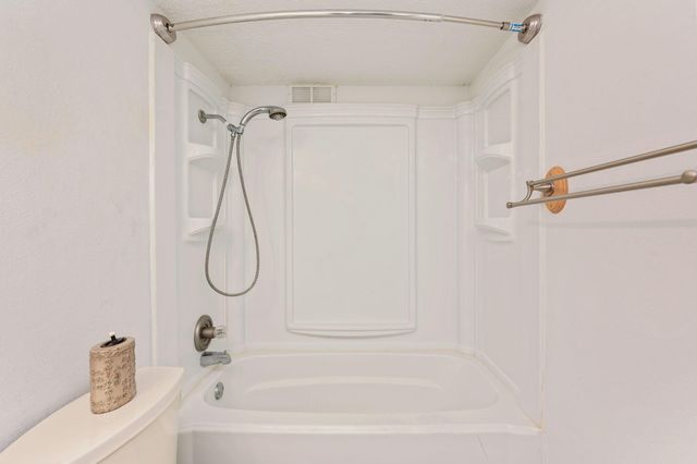 201 E College Boulevard 13, Niceville, FL 32578