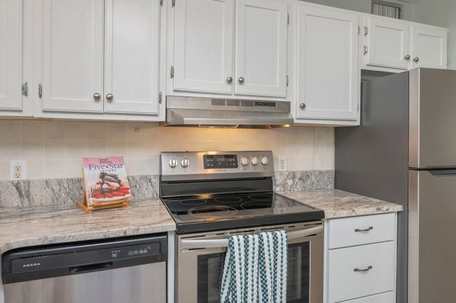 201 E College Boulevard 13, Niceville, FL 32578