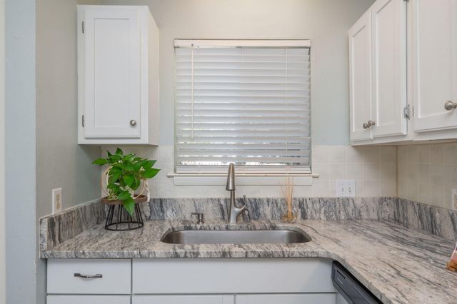 201 E College Boulevard 13, Niceville, FL 32578