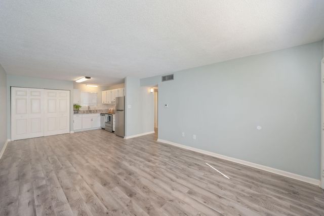 201 E College Boulevard 13, Niceville, FL 32578