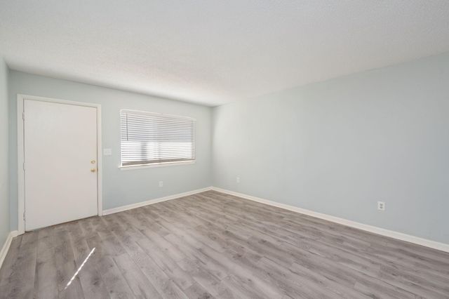 201 E College Boulevard 13, Niceville, FL 32578