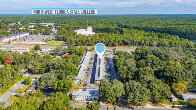 201 E College Boulevard 13, Niceville, FL 32578