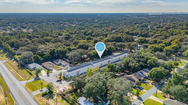 201 E College Boulevard 13, Niceville, FL 32578