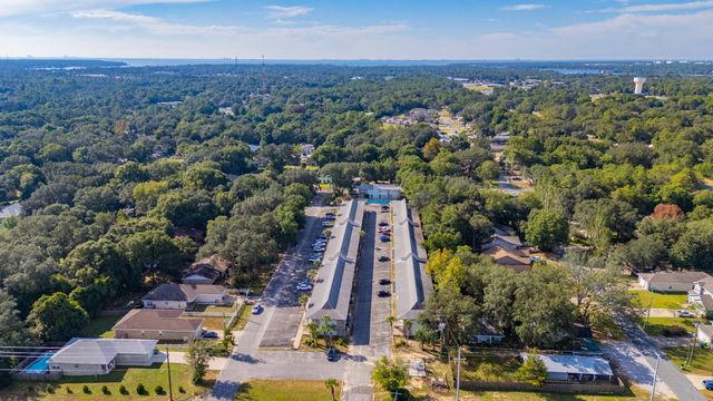 201 E College Boulevard 13, Niceville, FL 32578