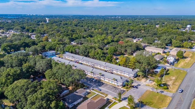 201 E College Boulevard 13, Niceville, FL 32578