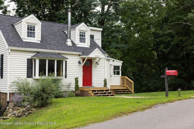 522 Roxbury Road, Hudson, NY 12534