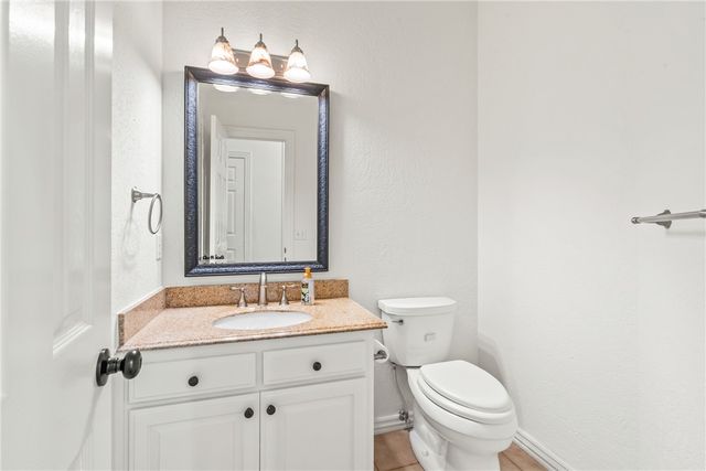 4294 Kingsbury Cove, Springdale, AR 72762