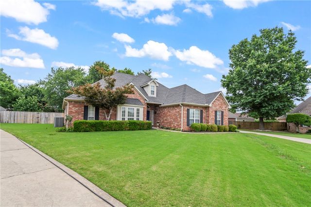 4294 Kingsbury Cove, Springdale, AR 72762