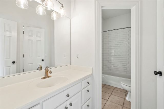 4294 Kingsbury Cove, Springdale, AR 72762