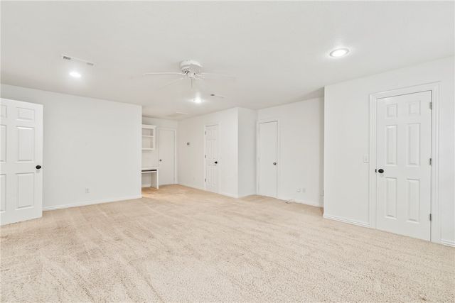 4294 Kingsbury Cove, Springdale, AR 72762
