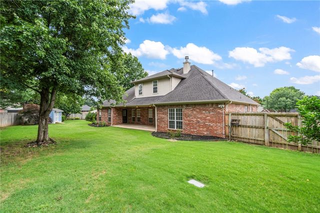 4294 Kingsbury Cove, Springdale, AR 72762