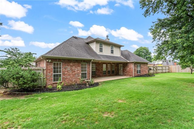 4294 Kingsbury Cove, Springdale, AR 72762