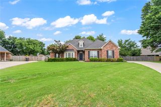 4294 Kingsbury Cove, Springdale, AR 72762